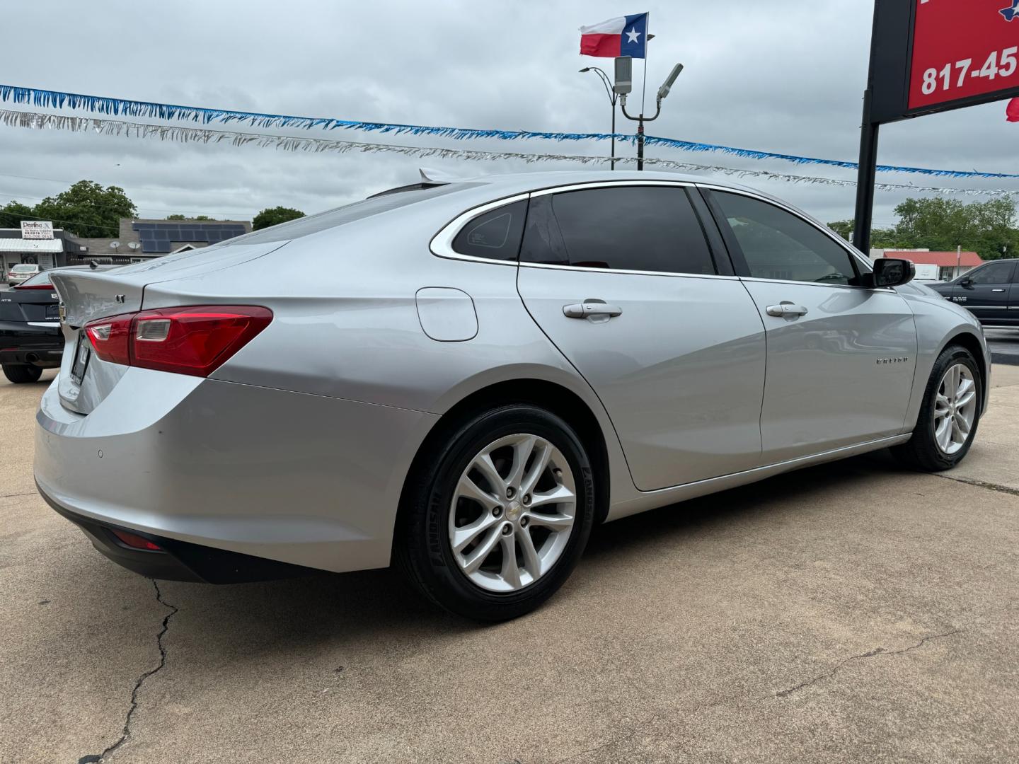 2017 SILVER /Gray CHEVROLET MALIBU LT 4dr Sedan (1G1ZE5ST8HF) with an 1.5L I4 Turbocharger engine, Automatic 6-Speed transmission, located at 5900 E. Lancaster Ave., Fort Worth, TX, 76112, (817) 457-5456, 0.000000, 0.000000 - This is a 2017 Chevrolet Malibu 1.5L I4 Turbocharger that is in excellent condition. There are no dents or scratches. The interior is clean with no rips or tears or stains. All power windows, door locks and seats. Ice cold AC for those hot Texas summer days. It is equipped with a CD player, AM/FM ra - Photo#3